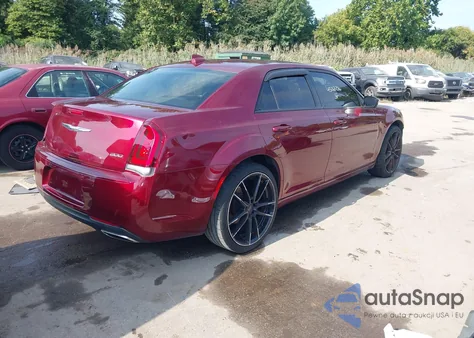 2018 Chrysler 300 Touring z USA, uszkodzony, nr VIN 2C3CCAAG4JH340419